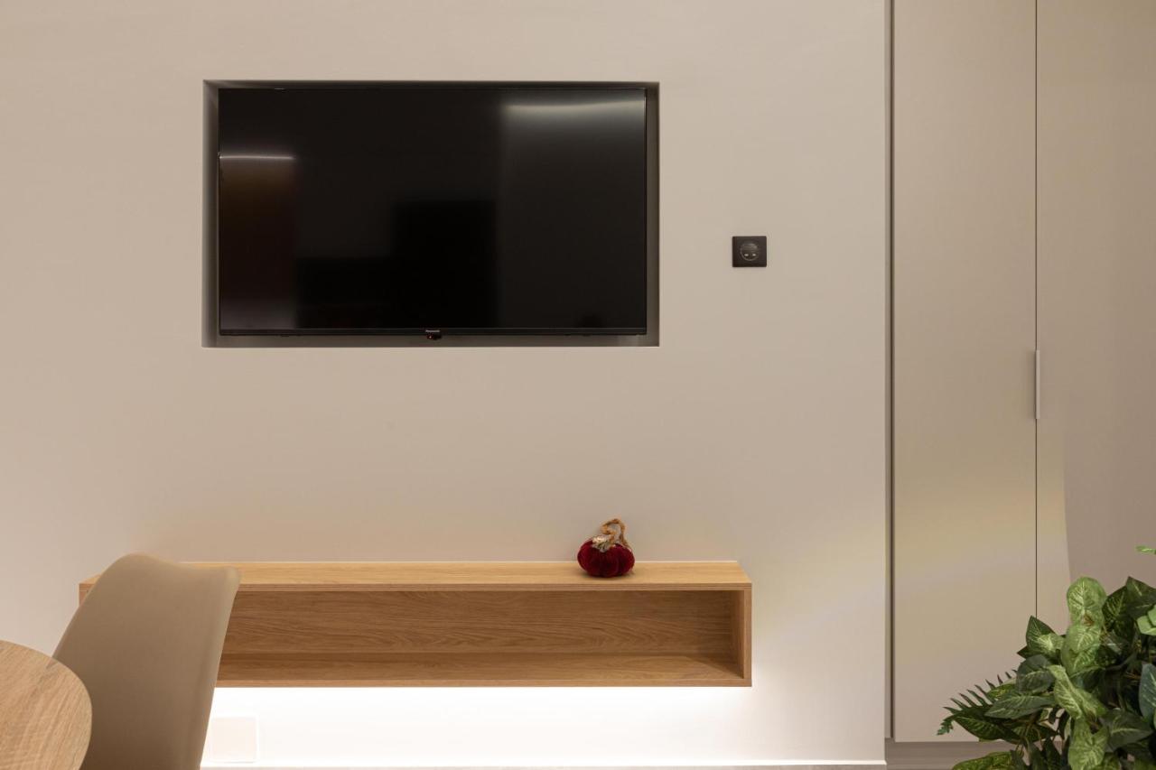 Billmar Luxury Apartment In The Center Of Гитио Екстериор снимка